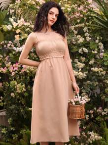 Aveloria Einfarbiges, Ausgeschnittenes, Lässiges Trägerkleid Mit Spaghettiträgern