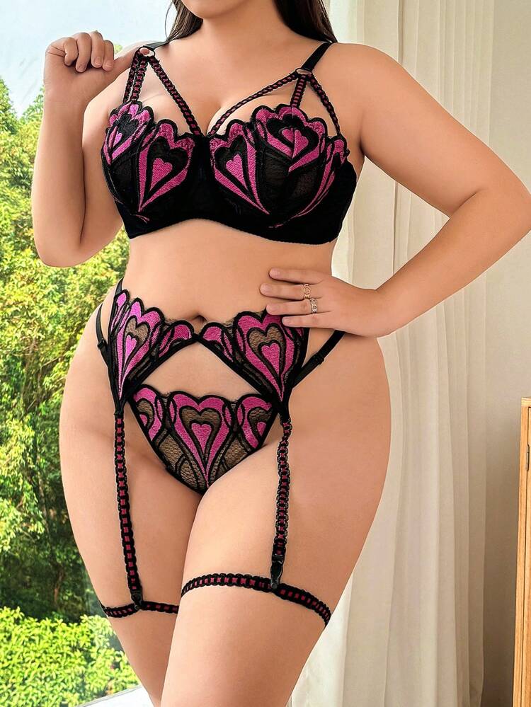 Plus Size Embroidered Sexy Lingerie Set (4pcs)