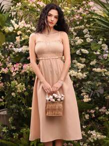 Aveloria Einfarbiges, Ausgeschnittenes, Lässiges Trägerkleid Mit Spaghettiträgern