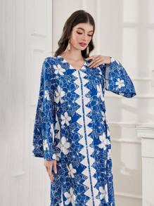 Al Najma Color Blocking Floral Print V-Neck Loose Fit Dress - Blue - View 6