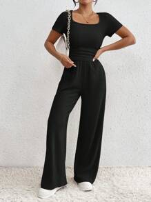 SHEIN Frenchy Conjunto casual de 2 piezas para mujer con camiseta de manga corta de cuello cuadrado y pantalones anchos de cintura elástica - Ropa de vuelta al colegio, ropa de otoño para mujer, estilo "old money", ropa de profesora, pantalones de pijama, informal femenino - Negro - Ver 1