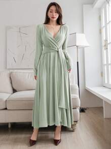DAZY Solid Color V-Neck Long Sleeve Cinching Waist Dress,Fall Dress - Green - View 4