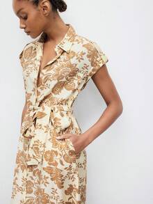 Maija 2026 Robe décontractée à imprimé floral avec boutons pour femmes, printemps/été. Ouverture centrale avec boutons, col châle et manches courtes, ceinture à la taille. Robe d'été pour plage et vacances - Nude - Voir 5