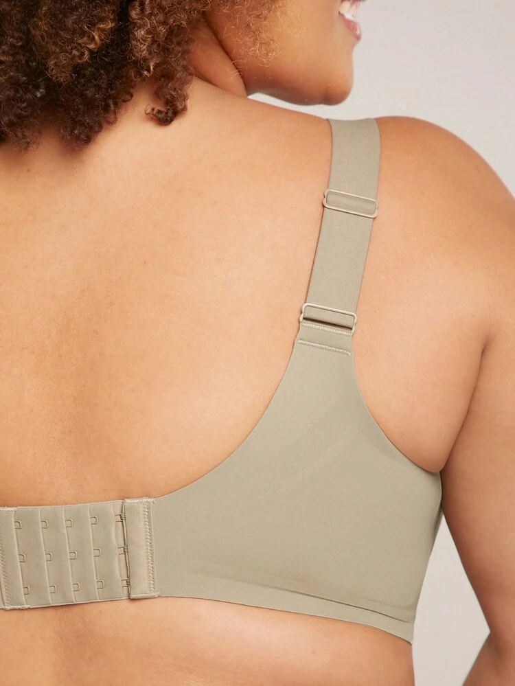 Plus Dream Curve 2ndSkin Wireless Plunge Seamless Bra