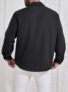 Manfinity Homme Herren Große Größen Einfarbiges Langarm Businesshemd, Ausgehen, Tailliertes Schwarzes Hemd, Herren Businesshemd, Schwarzes Hemd mit Knopfleiste, Herbst