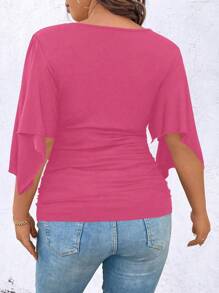 SHEIN Clasi Kích thước lớn Màu thuần Cổ chữ V Áo choàng Tay áo Xù Áo thun - Màu Hồng Tươi - Xem 2