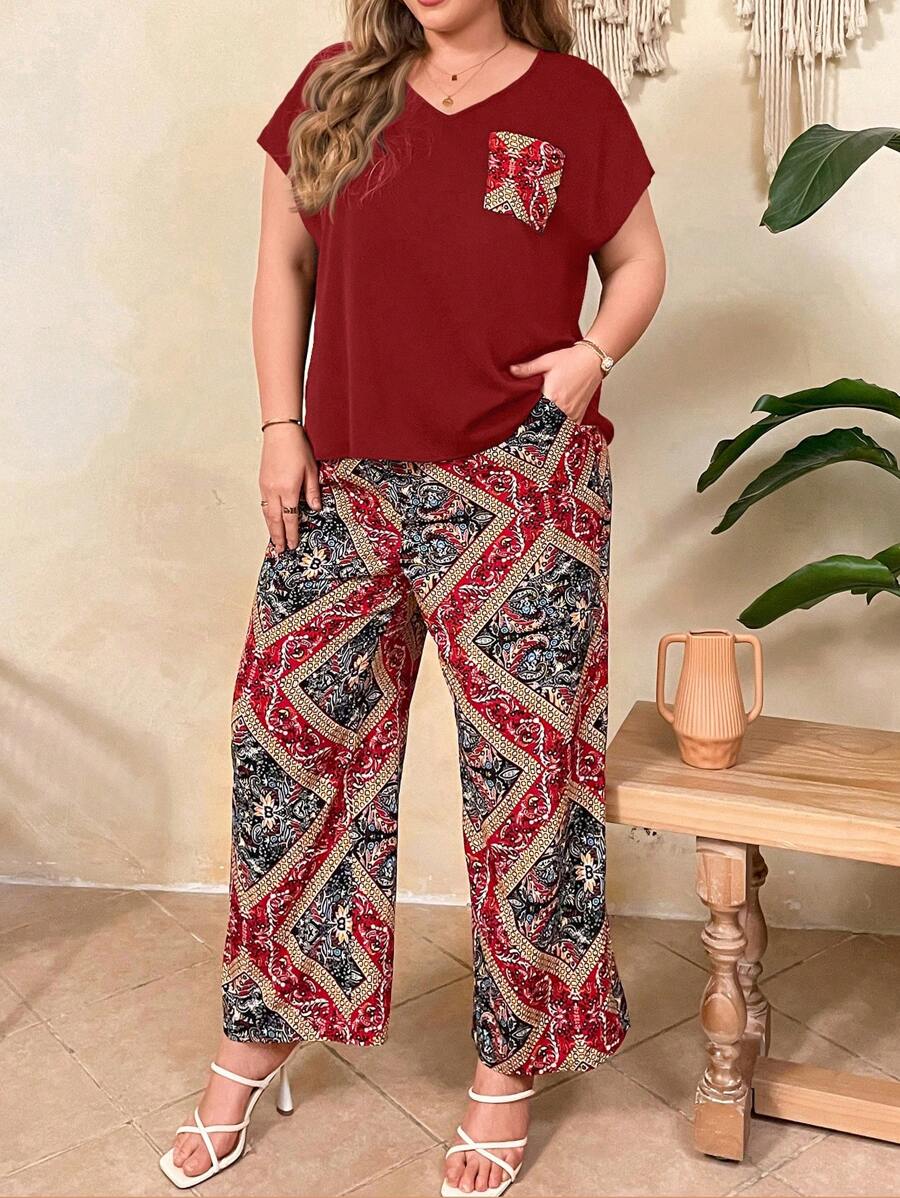 EMERY ROSE 大尺碼v領蝙蝠袖上衣,帶貼袋和利印花褲子