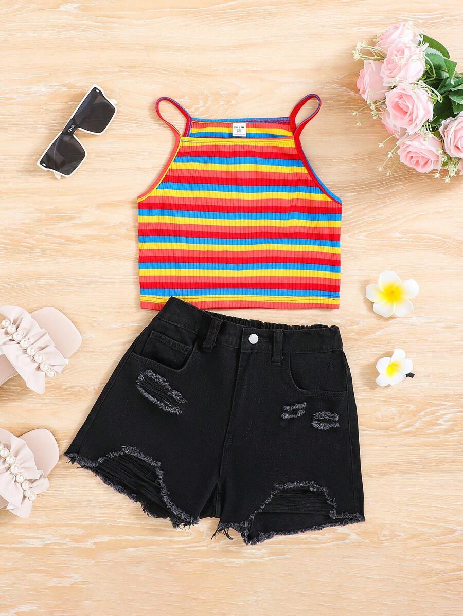 SHEIN مجموعة فتيات المراهقات الصيفية الربيعية Boho Trendy المكونة من قطعتين وتتضمن قمم خطوط متناقضة واسعة وشورت جينز ممزق يعاد تدويره مع الحزوز، ملابس صيفية للفتيات