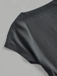SHEIN EZwear Set de 3 camisetas ajustadas de mujer de manga corta, cuello redondo, sin espalda, en colores negro, blanco y gris, de estilo minimalista y casual, adecuadas para el verano