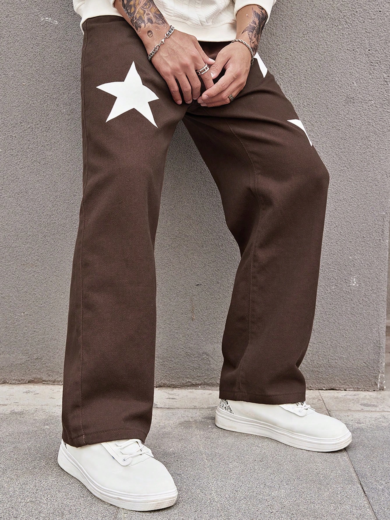 Star printed baggy jeans