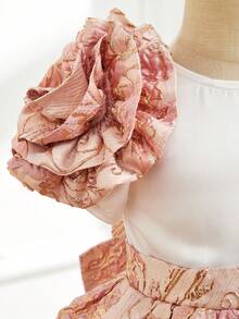 SHEIN Vestido lindo de manga corta para bebé niña con flores 3D y diseño en forma de A - Rosa - Ver 5