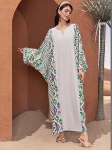 Al Najma Loose Geometric Printed Kaftan With Notched Neckline - Green - View 5