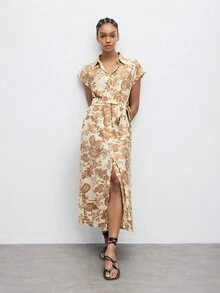 Maija 2026 Robe décontractée à imprimé floral avec boutons pour femmes, printemps/été. Ouverture centrale avec boutons, col châle et manches courtes, ceinture à la taille. Robe d'été pour plage et vacances - Nude - Voir 3