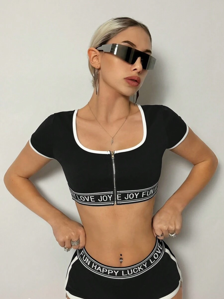 SHEIN ICON Thon gọn Top Cây trồng Với Đàn hồi Đồ trang trí Và In thư , Của phụ nữ Ngắn tay Thể thao Áo sơ mi - màu đen - Xem 1