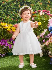 SHEIN Set van witte satijnen geborduurde mouwloze mesh-jurk voor babymeisjes met mesh-sjaal