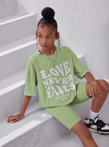 SHEIN Áo thun cổ tròn in chữ trễ vai và quần short thường ngày 2 món cho bé gái tuổi mới lớn - Màu xanh chanh - Xem 1