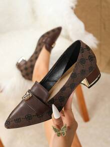女士时尚舒适尖头粗跟乐福鞋，饰有虎头金属扣和印花设计，优雅大方，女士高跟鞋 - 棕色 - 查看 5