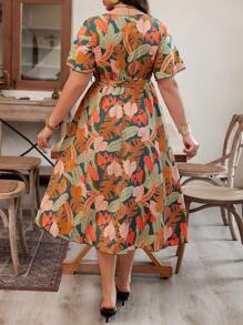 SHEIN Holidaya Vestido envolvente de talla grande con estampado de hojas, conjunto de vestir de mujer largo - Multicolor - Ver 2