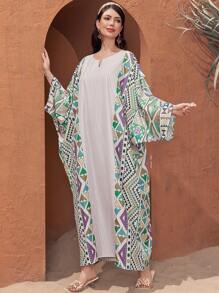 Al Najma Loose Geometric Printed Kaftan With Notched Neckline - Green - View 6