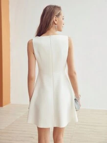 MOTF PREMIUM Robe Solide Avec Détail De Fleur Stéréo