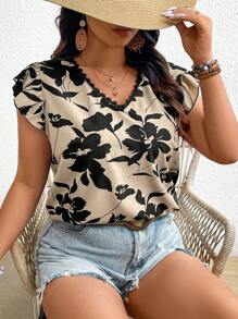 SHEIN Frenchy Plus Size Boho Summer New Floral Printed Back Lace Flounce Sleeve Blouse - Khaki - View 5