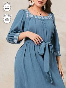 Mulvari Plus Size Women's Embroidered Square Neck Arabian Clothing - Blue - View 1