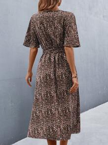 SHEIN Clasi Vestido con escote en V dividido y estampado completo de flores