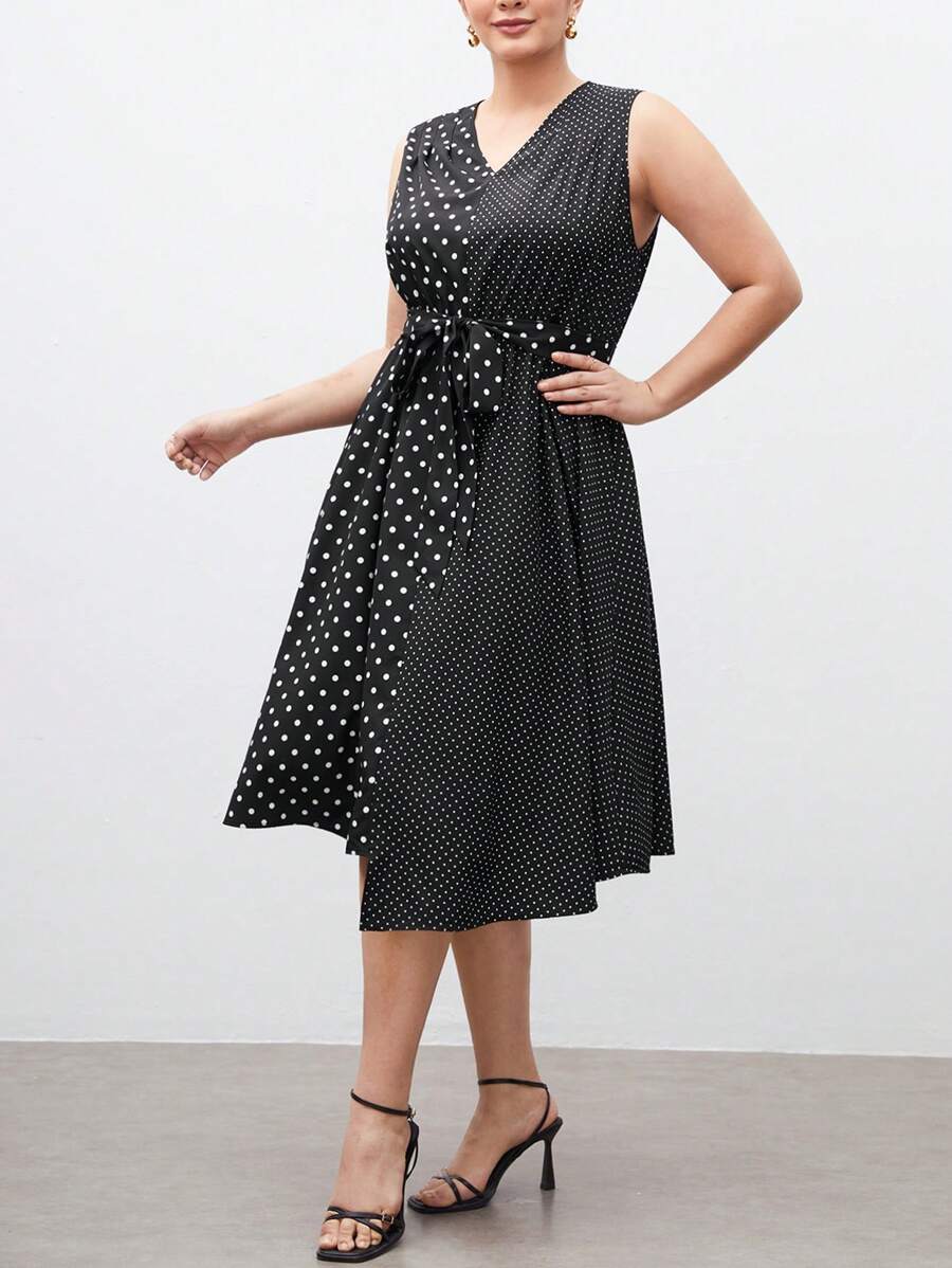 BizChic 大尺碼女士波點拼接無袖連衣裙 - 黑與白 - 查看 1