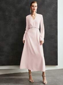 MOTF PREMIUM Einfarbiges Kleid Mit V-ausschnitt, Ausgestelltem Ärmel, Schmucksteinen Und Ausschnitt An Der Taille - Pink - Übersicht 6