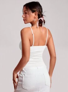 SHEIN PETITE 拼布蕾絲 V 領修身褶皺吊帶背心上衣 - 白色 - 查看 2