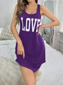 Vestido de pijama sin mangas con estampado de letras y bajo curvo