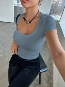 DAZY Solid Color Tight Round Neck Short Sleeve T-Shirt