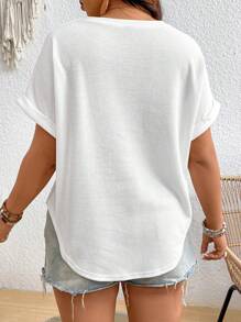 SHEIN Frenchy 加大碼愛心刺繡蝙蝠袖圓領寬鬆格紋網狀布t卹 - 白色 - 查看 2