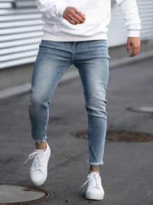 男式做旧下摆修身牛仔七分裤