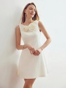 MOTF PREMIUM Robe Solide Avec Détail De Fleur Stéréo