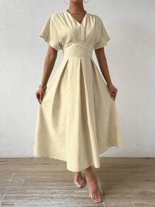 Chiquease 純色蝙蝠袖褶皺腰帶連身裙 - 杏色 - 查看 3