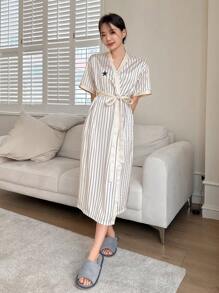 DAZY Women's Satin Stripe & Star Decoration Patchwork Homewear Robe With Contrast Trim Pajama - Black and White - View 6