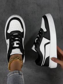 女士休闲运动鞋，系带软底平底舒适滑板鞋，轻便低帮日常穿着，秋冬季 - 黑與白 - 查看 2