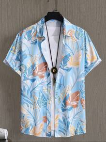 Manfinity RSRT 男士热带图案彩色印花休闲短袖衬衫，适合送给男朋友的礼物，夏威夷男士衬衫，沙滩男士衬衫，男士度假衬衫，男士热带衬衫，浅蓝色花卉男士衬衫