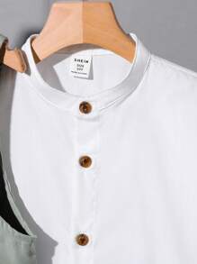 SHEIN 3 Piezas/ Conjunto Camisa De Manga Corta Con Cuello De Solapa, Chaleco Y Pantalones Cortos Sólidos De Niño Preadolescente Con Estilo Caballero