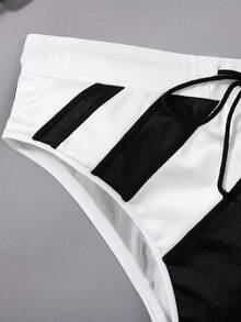 SHEIN Quần bơi tam giác Colorblock thể thao và giản dị dành cho cậu bé tuổi teen đang đi nghỉ - Nhiều màu - Xem 5