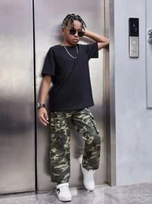 SHEIN Calça Denim Cargo de Algodão para Menino Adolescente, em modelo folgado de perna reta com padrão camuflado, para Roupas de Meninos Adolescentes de Primavera e Verão