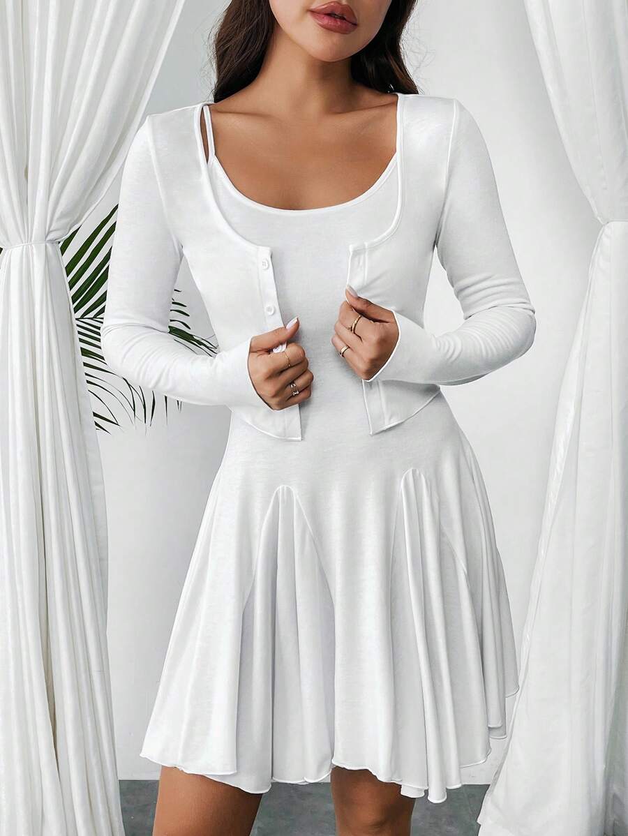 SHEIN Privé Conjunto de vestido elegante con cuello redondo y sin mangas para citas y días festivos, con detalles de pliegues y chaqueta corta de manga larga (2 piezas) - Blanco - Ver 1