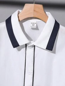 SHEIN 2 Cái/bộ Tween Boy Loose Fit Áo Sơ Mi Cổ Bẻ Thanh Lịch Và Quần Short Ca Rô Trang Phục Quý Ông - trắng - Xem 3