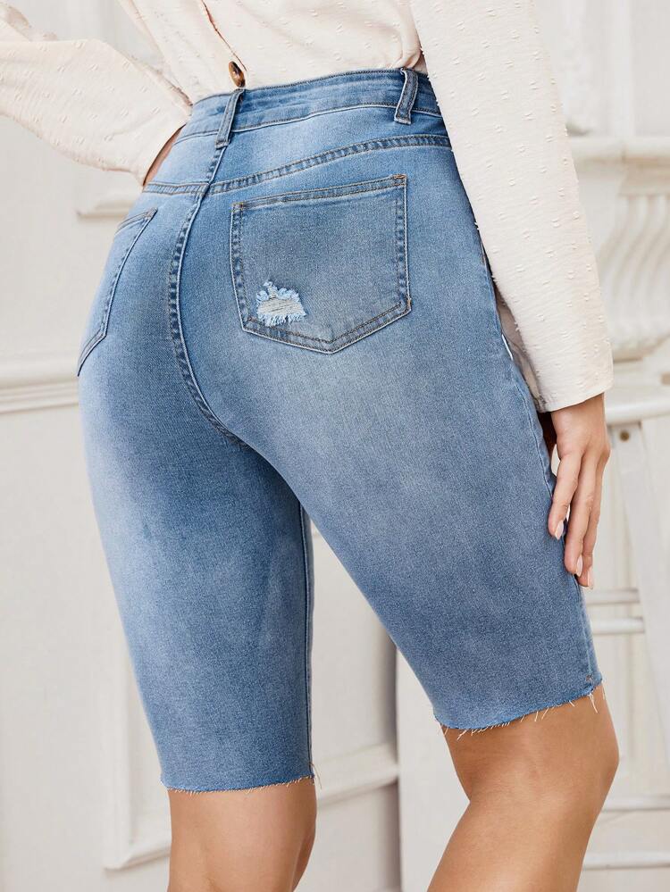 Women's Slim Fit Denim Shorts With Frayed Hem