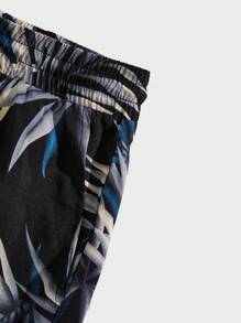 Manfinity VCAY Bộ áo thun nam cổ tròn tay ngắn in họa tiết cây dừa kèm quần short cạp rút dây, mặc thường ngày, thoải mái - màu đen - Xem 4