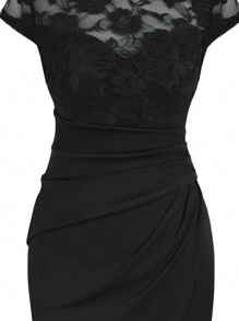 女士优雅蕾丝拼布腰部褶饰鸡尾酒会 A 字形连衣裙，带侧开衩