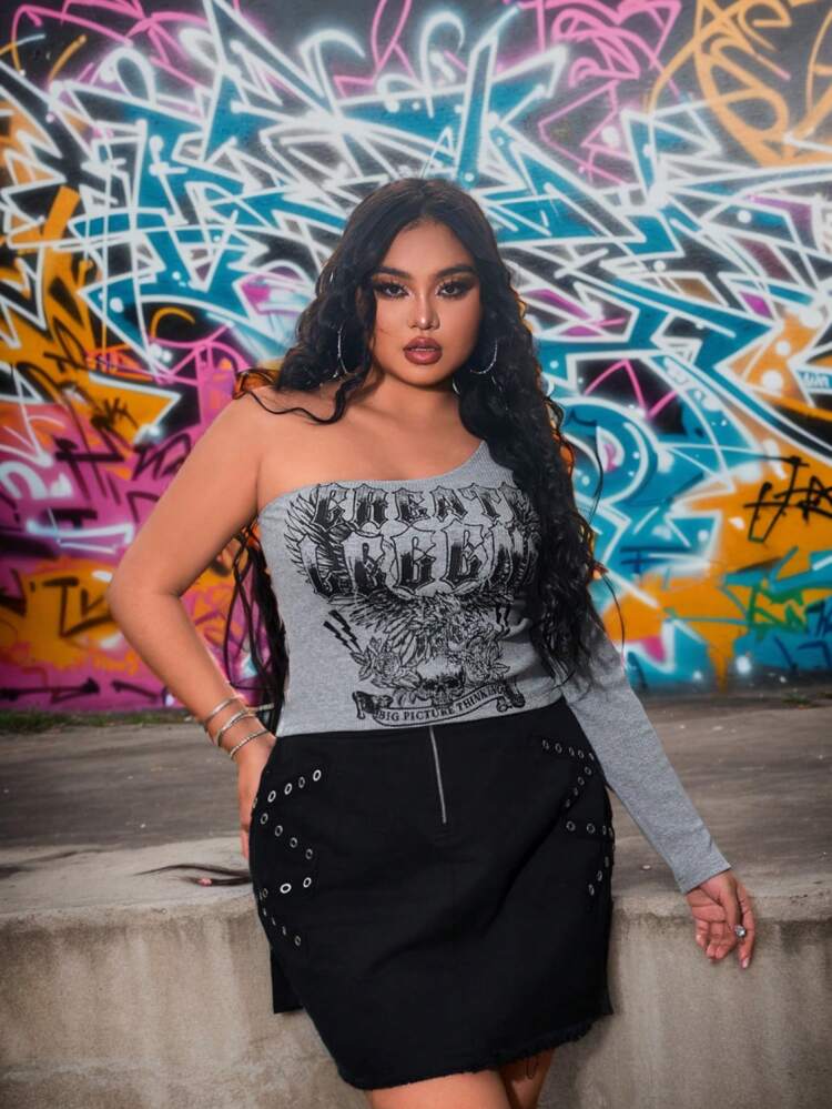 Plus Size Women's Distressed Eagle Printed Asymmetrical Long Sleeve Concert Outfits Music Festival Spring/Summer Vacation Cropped T-Shirt
