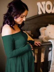 Đầm chụp ảnh bầu bằng vải chiffon phối nhiều mảnh, xẻ tà phía trước, tay dài, thích hợp cho buổi chụp ảnh mùa xuân. - Màu xanh lá cây đậm - Xem 5