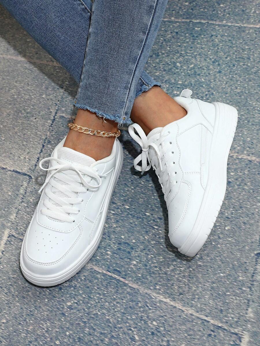 White Simple And Comfortable Outdoor Women's Sports Shoes For Commuting, Walking, And Dating